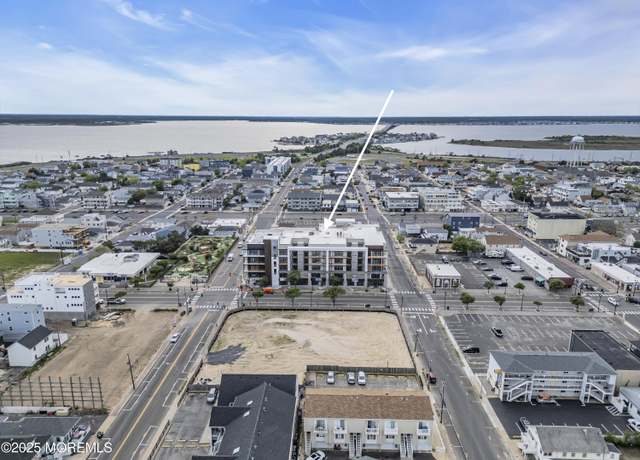 Property at 401 Boulevard #201, Seaside Heights, NJ 08751, 3 beds, 2.5 baths