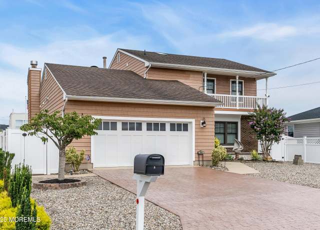 Property at 596 Bayview Dr, Toms River, NJ 08753, 3 beds, 2 baths