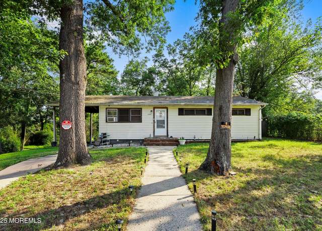 Property at 2684 Midway Ave, Manchester, NJ 08759, 3 beds, 1 bath
