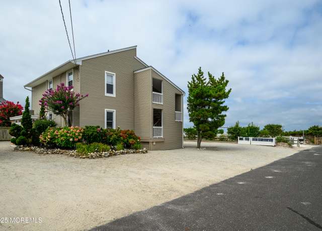 Property at 24 W Joan Rd Unit B, Long Beach Twp, NJ 08008, 3 beds, 2 baths