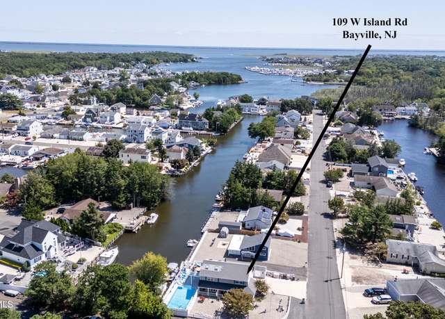 Property at 109 W Island Rd, Bayville, NJ 08721, 4 beds, 2 baths