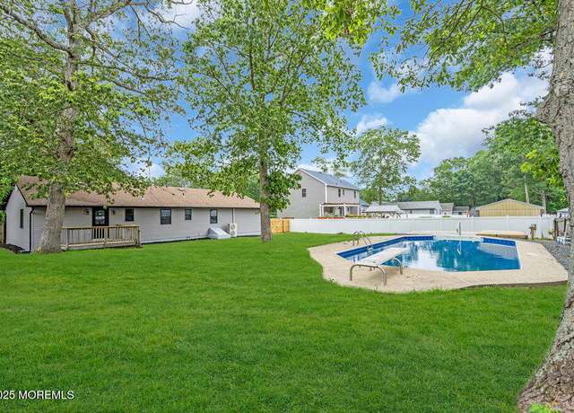 Property at 356 Railroad Ave, Bayville, NJ 08721, 3 beds, 2 baths