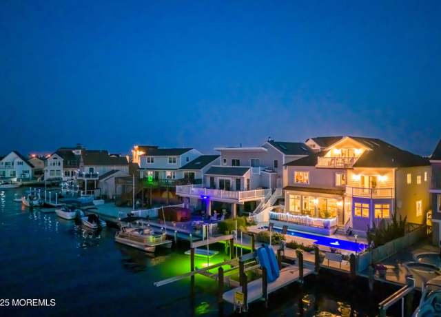 Property at 142 Valencia Dr, Brick, NJ 08723, 5 beds, 3 baths