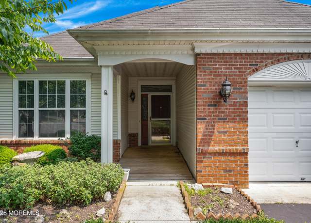 Property at 31 Goldenedge Way, Lakewood, NJ 08701, 2 beds, 2 baths
