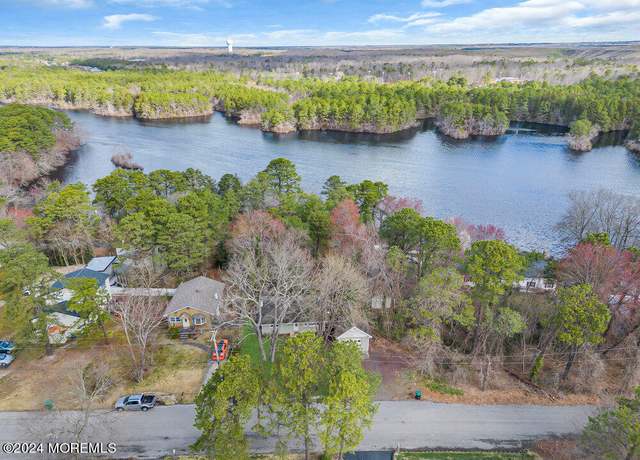Property at 1517 Monmouth Ave, Toms River, NJ 08757, 3 beds, 2 baths