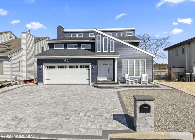 Property at 45 Royal Dr, Brick, NJ 08723, 4 beds, 3 baths