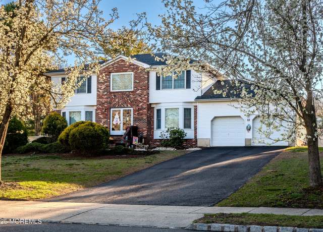 Property at 11 Walnut Ln, Manalapan, NJ 07726, 5 beds, 3 baths