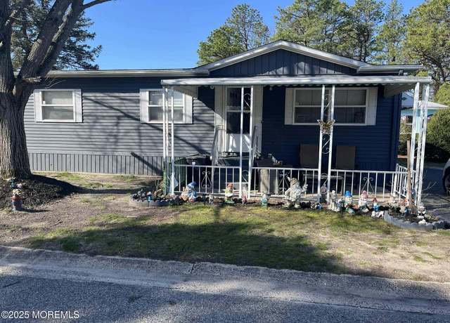 Property at 11 Pigeon Ct, Whiting, NJ 08759, 2 beds, 1 bath