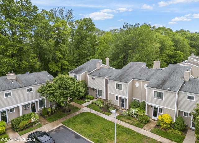 Property at 8 Fern Ct, Tinton Falls, NJ 07724, 2 beds, 1.5 baths