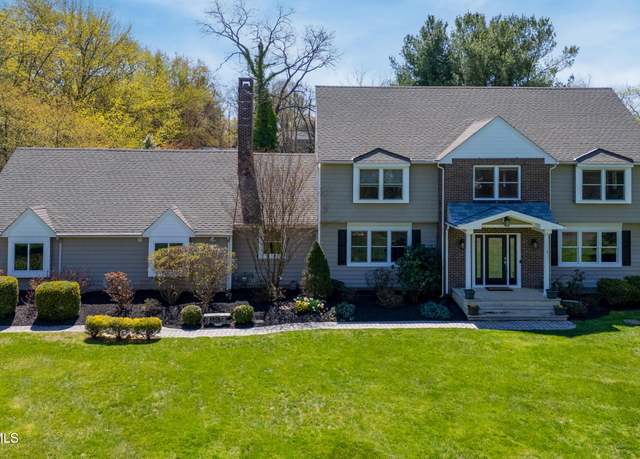 Property at 6 Page Dr, Lincroft, NJ 07738, 6 beds, 4.5 baths