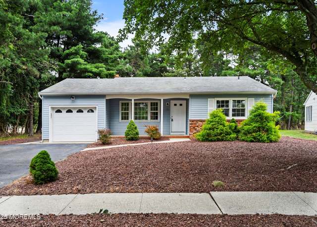 Property at 26 Piermont Rd, Toms River, NJ 08757, 2 beds, 1 bath
