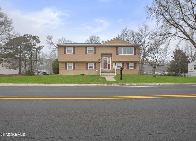 Property at 952 Surf Ave, Beachwood, NJ 08722, 4 beds, 2 baths