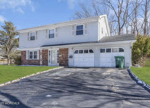 Property at 1 Livingston Dr, Howell, NJ 07731, 4 beds, 2.5 baths