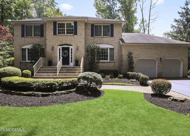 Property at 8 Roxbury Ln, Manalapan, NJ 07726, 4 beds, 2.5 baths