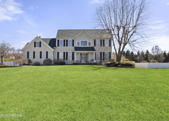 Property at 5 Starling Ct, Jackson, NJ 08527, 4 beds, 2.5 baths