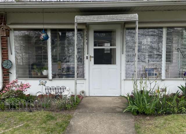 Property at 102 Edinburgh Ln Unit F, Lakewood, NJ 08701, 2 beds, 1 bath