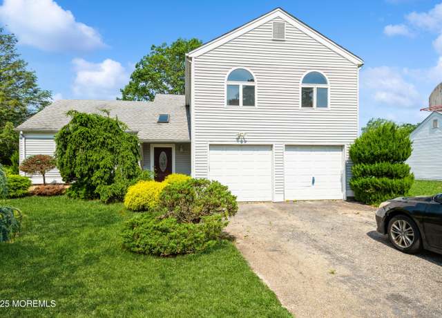 Property at 892 Eaglehurst Rd, Toms River, NJ 08753, 4 beds, 2.5 baths
