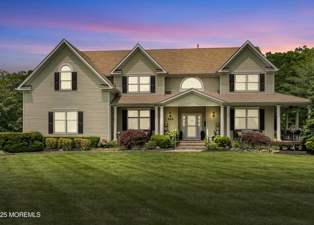 Property at 529 Woodview Rd, Toms River, NJ 08755, 6 beds, 4.5 baths