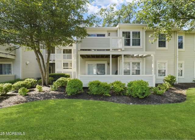 Property at 567 Applewood Ct, Howell, NJ 07731, 2 beds, 2 baths
