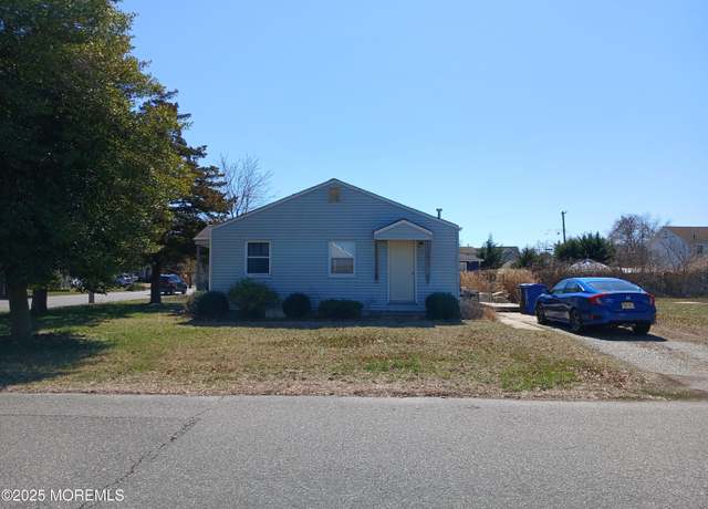 Property at 2225 6th Ave, Toms River, NJ 08753, 2 beds, 1 bath