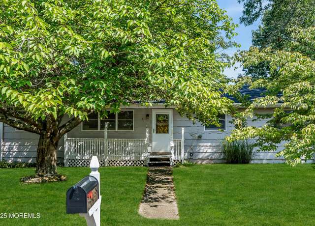 Property at 21 Park Ave, Bayville, NJ 08721, 2 beds, 2 baths