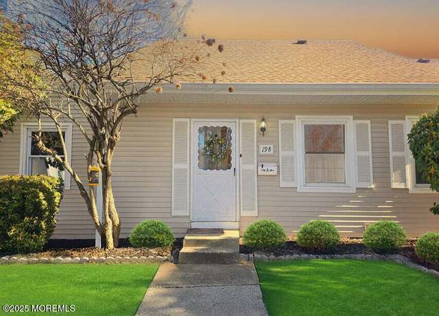 Property at 19 B Plaza Del Campillo #1000, Freehold, NJ 07728, 1 bed, 1 bath