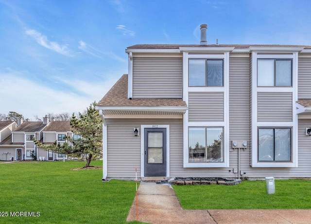 Property at 802 Sandra Pl, Brick, NJ 08724, 2 beds, 1.5 baths