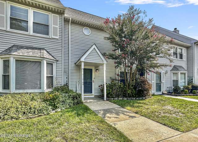 Property at 34 Independence Ct, Jackson, NJ 08527, 2 beds, 1.5 baths