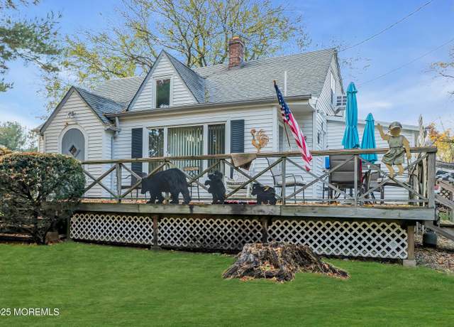 Property at 110 Buckley Rd, Marlboro, NJ 07746, 4 beds, 2 baths
