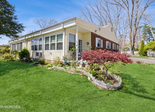 Property at 3 A Birch St, Toms River, NJ 08757, 2 beds, 1 bath