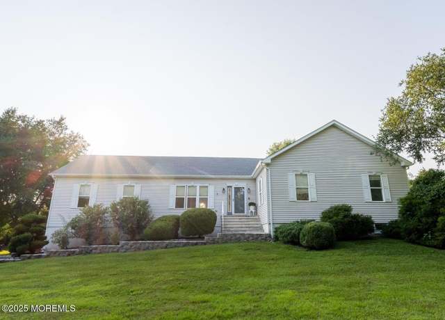 Property at 1621 Martin Rd, Wall, NJ 07753, 4 beds, 3.5 baths