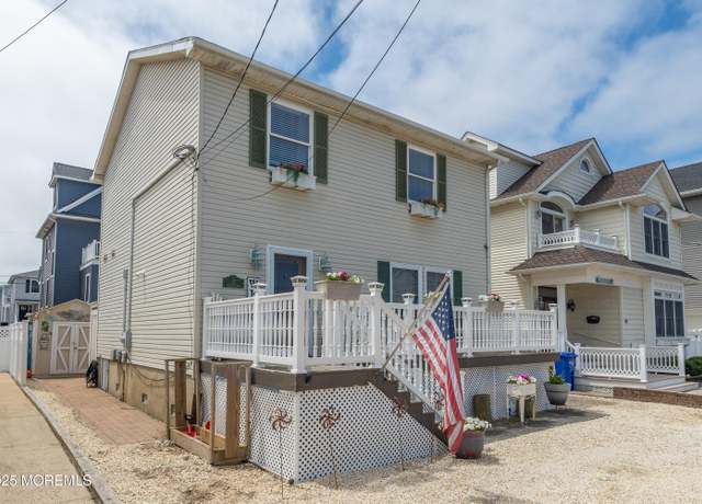 Property at 45 Fielder Ave, Seaside Heights, NJ 08751, 3 beds, 2.5 baths