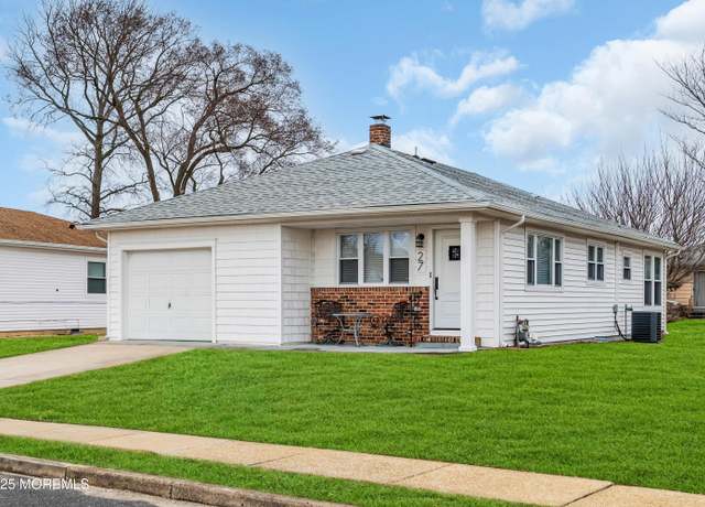 Property at 27 Roman St, Toms River, NJ 08757, 2 beds, 1 bath
