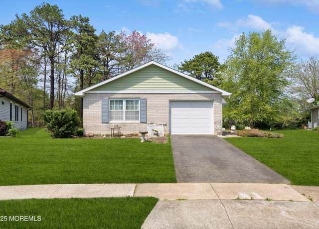 Property at 14 Andes Ct, Brick, NJ 08724, 2 beds, 2 baths