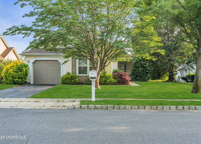 Property at 2752 Meadow Lake Dr, Toms River, NJ 08755, 2 beds, 2 baths