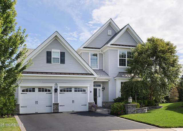 Property at 9 Pebble Creek Ct, Tinton Falls, NJ 07724, 4 beds, 3 baths