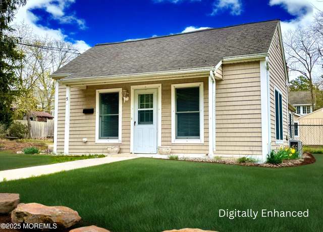 Property at 5 Laurel Ave, Toms River, NJ 08753, 2 beds, 1.5 baths