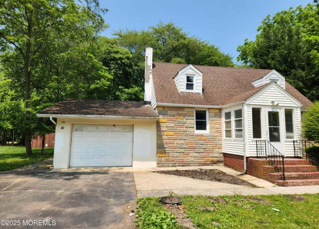 Property at 41 Willow Ave, Howell, NJ 07731, 3 beds, 2 baths