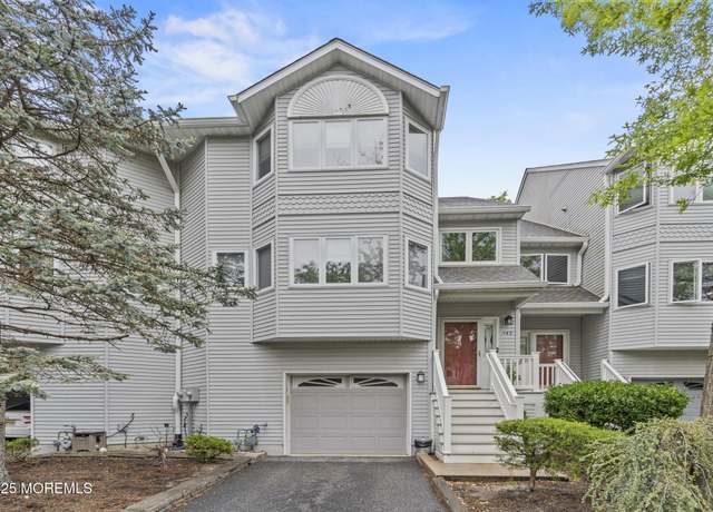 Property at 142 Orchid Ct, Toms River, NJ 08753, 3 beds, 2.5 baths