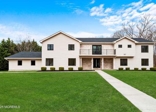 Property at 527 Woodview Rd, Toms River, NJ 08755, 6 beds, 4.5 baths