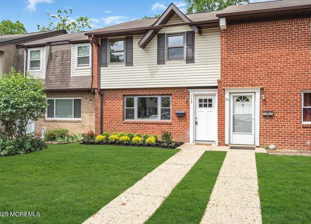 Property at 132 Miranda Ct, Brick, NJ 08724, 2 beds, 1.5 baths