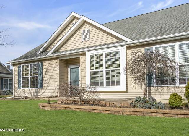 Property at 22 Winkle Ct, Whiting, NJ 08759, 2 beds, 2 baths
