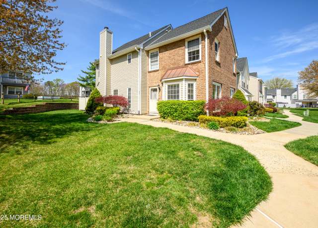 Property at 283 Stratford Pl, Morganville, NJ 07751, 3 beds, 2.5 baths