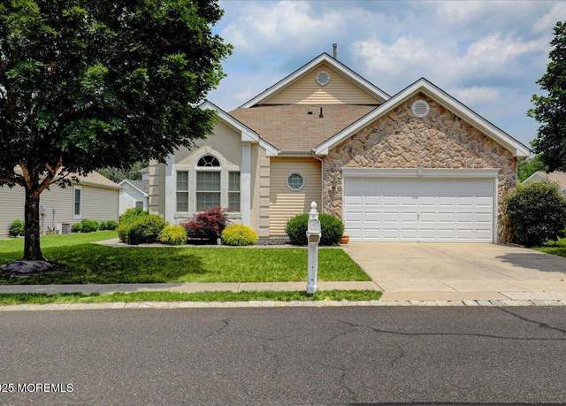 Property at 4 Long Bay Rd, Jackson, NJ 08527, 2 beds, 2 baths