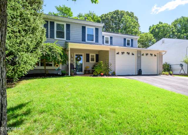 Property at 26 Sweetbriar Trl, Howell, NJ 07731, 5 beds, 2.5 baths