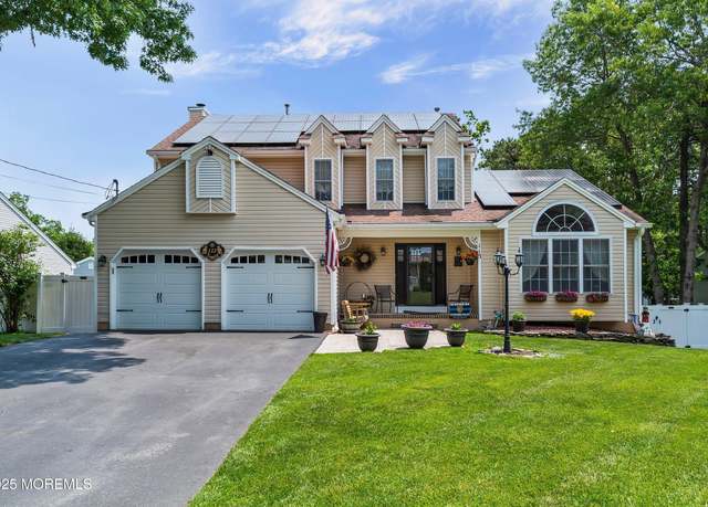 Property at 113 Toggle Rd, Manahawkin, NJ 08050, 4 beds, 3.5 baths