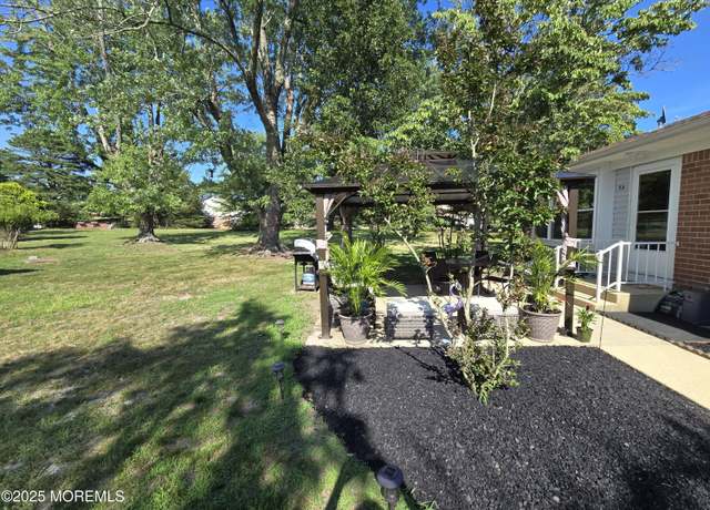 Property at 5 Potomac Ln Unit D, Whiting, NJ 08759, 1 bed, 1 bath