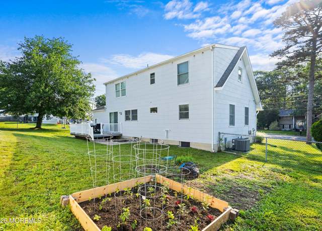 Property at 780 Vaughn Ave, Toms River, NJ 08753, 4 beds, 2 baths