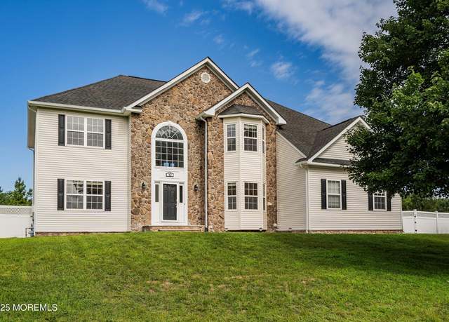 Property at 10 Etty Ct, Manchester, NJ 08759, 5 beds, 2.5 baths