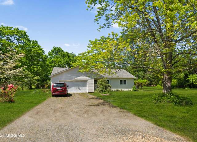 Property at 567 Herbert Ln, Brick, NJ 08724, 3 beds, 1.5 baths